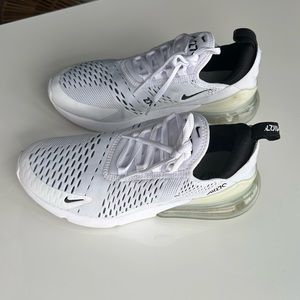 Nike 270 Air Max - White & Black - Size 8 US W